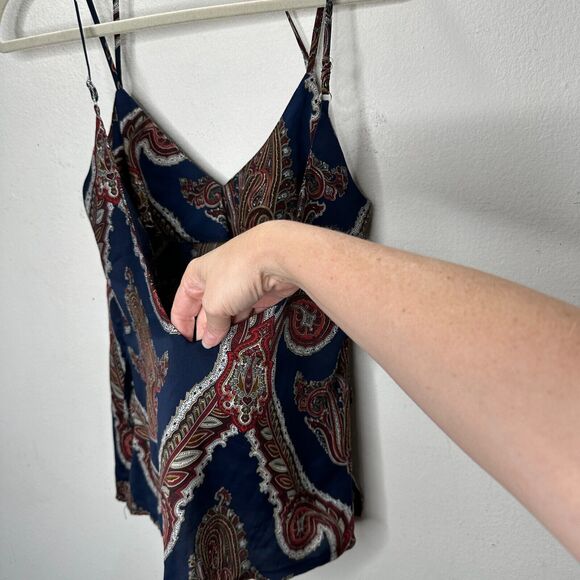 Missguided Blue Red and White Paisley Design VNeck Strappy V-Back Flowy Blouse 6 - Picture 6 of 11